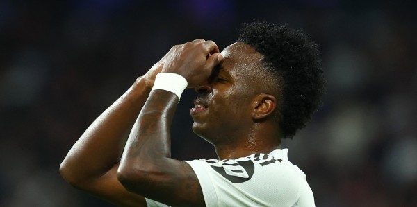 电竞世界杯-ESPN：阿隆索离任让维尼修斯续约出现转机，但工资条款差距仍很大