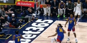 ewc-字母哥和戈登纠缠倒地 先吹戈登犯规&amp;amp;掘金挑战成功改判字母哥犯规