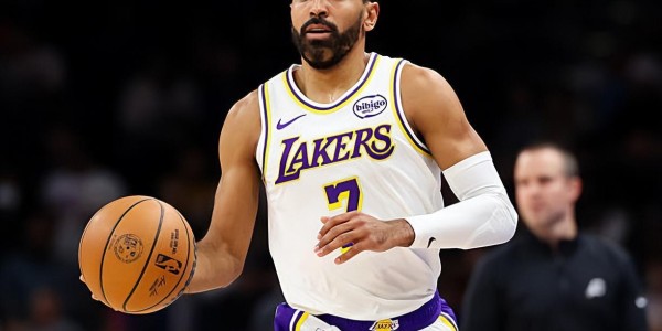 太理想化了吧？湖人球迷真的指望毫无得分能力的替补后场拯救球队